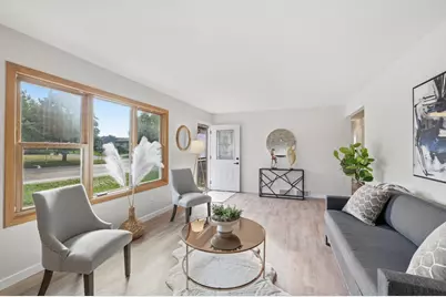 3101 McKnight Road N, Maplewood, MN 55109 - Photo 3