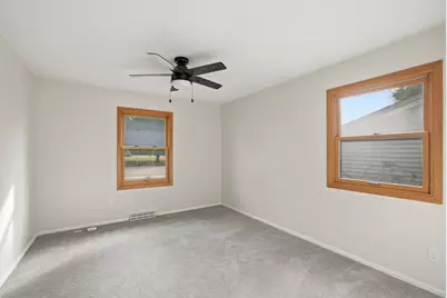 3101 McKnight Road N, Maplewood, MN 55109 - Photo 9