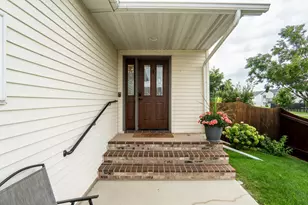 1105 37th Ave S, Moorhead, MN 56560 - Photo 3