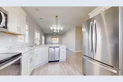 802 Escalade Lane SE, Owatonna, MN 55060 - Photo 9