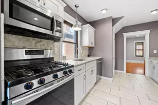 1048 Marshall Ave, Saint Paul, MN 55104 - Photo 15