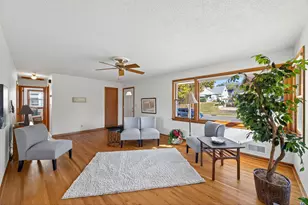 1377 Clarence St, Saint Paul, MN 55106 - Photo 5