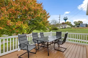 300 7th St SW, Plainview, MN 55964 - Photo 9