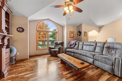 300 7th Street SW, Plainview, MN 55964 - Photo 17