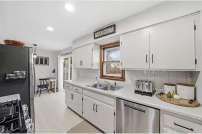 422 Mill Street E, Cannon Falls, MN 55009 - Photo 21