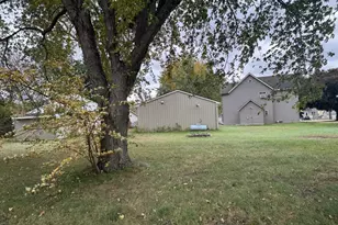 406 4th St, Rushmore, MN 56168 - Photo 13