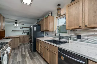 229 S 3rd Street, Le Sueur, MN 56058 - Photo 1