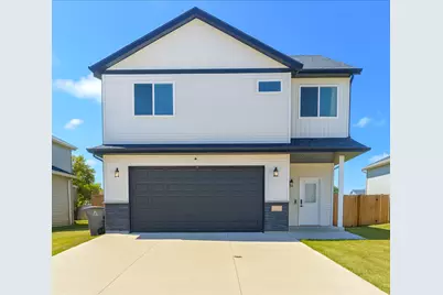 3024 33rd Avenue S, Moorhead, MN 56560 - Photo 1