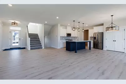 10226 Arrowwood Path, Woodbury, MN 55129 - Photo 15