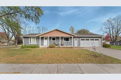 904 15th Avenue SW, Willmar, MN 56201 - Photo 1