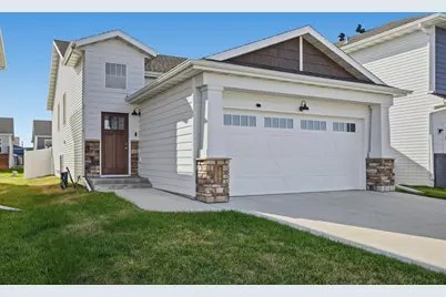 1566 S 68th Avenue S, Fargo, ND 58104 - Photo 1