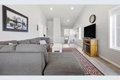 1566 S 68th Avenue S, Fargo, ND 58104 - Photo 7