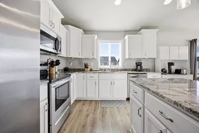 1566 S 68th Avenue S, Fargo, ND 58104 - Photo 9