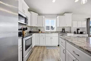 1566 S 68th Ave S, Fargo, ND 58104 - Photo 9