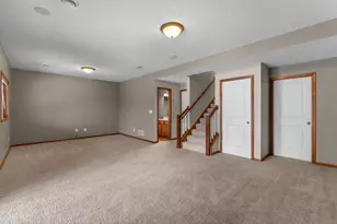 551 Stonewood Ln, Burnsville, MN 55306 - Photo 37