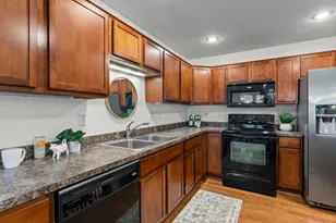 551 Stonewood Ln, Burnsville, MN 55306 - Photo 11