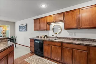 551 Stonewood Ln, Burnsville, MN 55306 - Photo 13