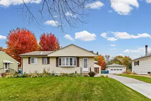 1040 3rd St NW, New Brighton, MN 55112 - Photo 3