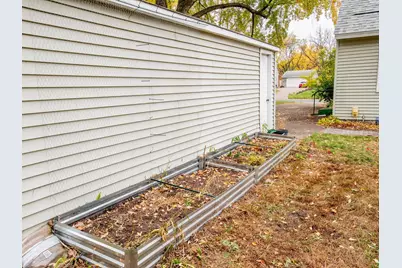 171 Downs Avenue, Maplewood, MN 55117 - Photo 17