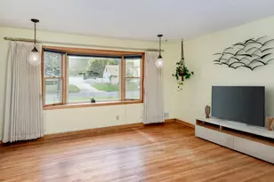 171 Downs Ave, Maplewood, MN 55117 - Photo 7