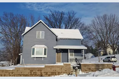 221 Bridge Street, Le Sueur, MN 56058 - Photo 1