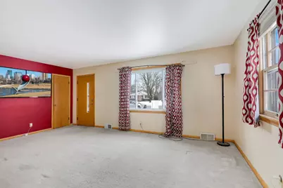 2231 Maryland Avenue E, Saint Paul, MN 55119 - Photo 3