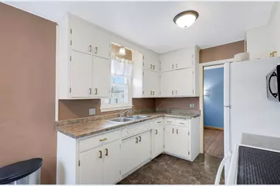 2231 Maryland Avenue E, Saint Paul, MN 55119 - Photo 11