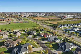 4704 Woodhaven St S, Fargo, ND 58104 - Photo 39