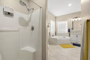 4704 Woodhaven St S, Fargo, ND 58104 - Photo 19