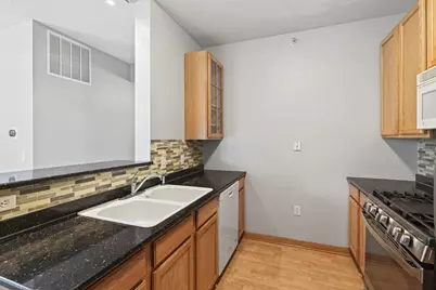 820 Emerald Street #307, Saint Paul, MN 55114 - Photo 17