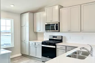 1628 Denali Dr, Shakopee, MN 55379 - Photo 3