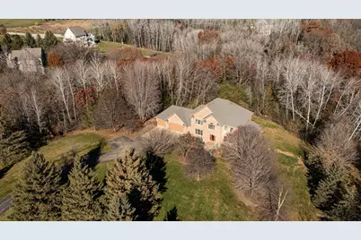 75 River Bluff Place NW, Rochester, MN 55901 - Photo 3