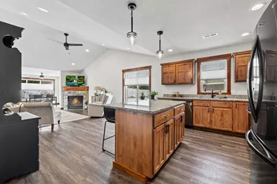 2866 Coventry Circle, River Falls, WI 54022 - Photo 11