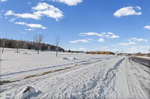 2866 Coventry Cir, River Falls, WI 54022 - Photo 39