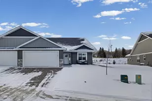2866 Coventry Cir, River Falls, WI 54022 - Photo 3