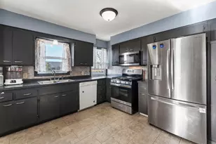 2130 Douglas Dr N, Golden Valley, MN 55422 - Photo 17