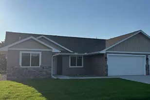 38578 Hawthorne Ave, North Branch, MN 55056 - Photo 1