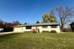 1318 W Chestnut Ave, Olivia, MN 56277 - Photo 1