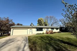 1318 W Chestnut Ave, Olivia, MN 56277 - Photo 3
