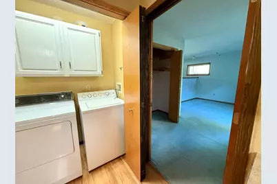 1318 W Chestnut Avenue, Olivia, MN 56277 - Photo 21