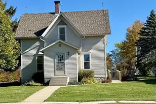 109 1st Ave SE, Spring Grove, MN 55974 - Photo 1