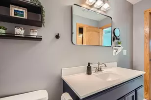 8 Queen Ave S, Minneapolis, MN 55405 - Photo 21