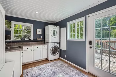 8 Queen Avenue S, Minneapolis, MN 55405 - Photo 23