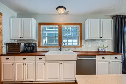 8 Queen Avenue S, Minneapolis, MN 55405 - Photo 13