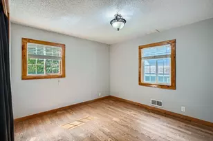 8 Queen Ave S, Minneapolis, MN 55405 - Photo 15