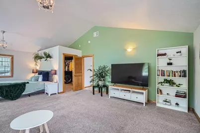 8 Queen Avenue S, Minneapolis, MN 55405 - Photo 3