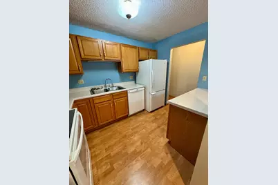 912 Hawthorne Street #106, Alexandria, MN 56308 - Photo 3