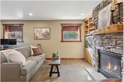 2404 Helena Avenue N, Oakdale, MN 55128 - Photo 27