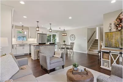 2404 Helena Avenue N, Oakdale, MN 55128 - Photo 9