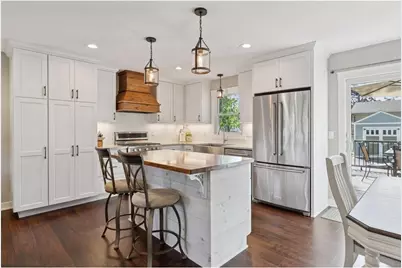 2404 Helena Avenue N, Oakdale, MN 55128 - Photo 11